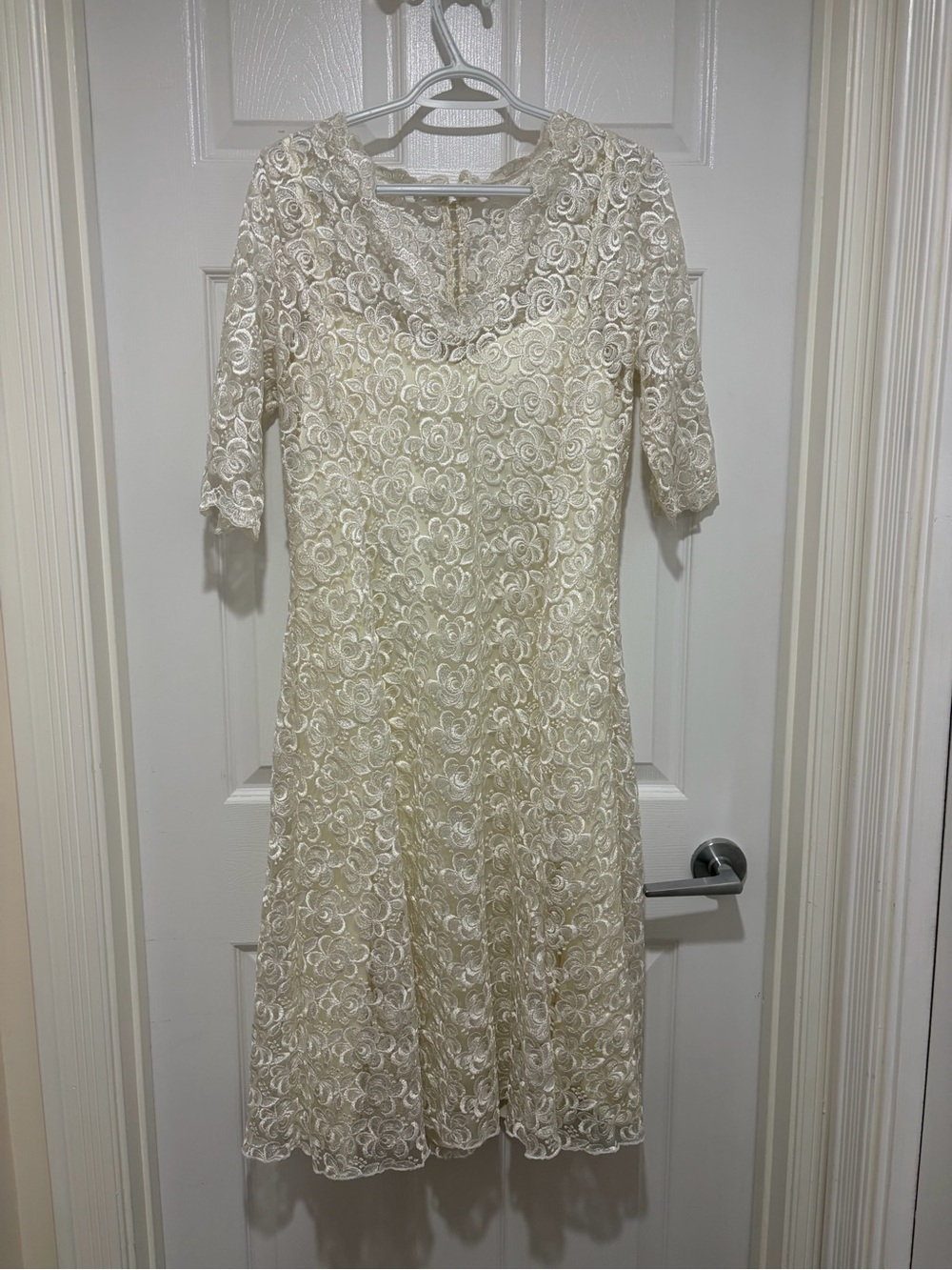 Ivory Lace Button Up Back Fit & Flare Wedding Dress~Size 12~NWOT👰